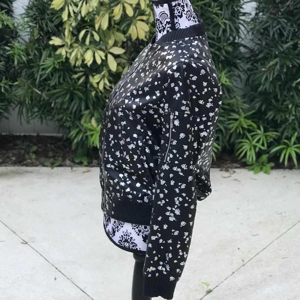 Michael Kors Jacket Black Silver Flowers Roses 🌹Zip Women's Size XS S - Picture 4 of 9